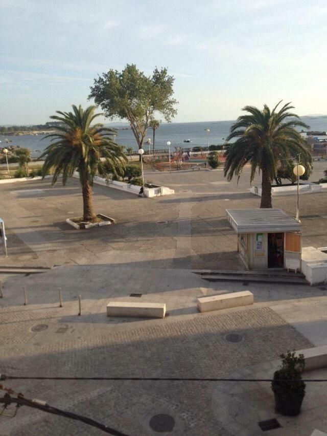 Piso Centrico Y Amplio En Praza Do Regueiro, A Illa De Arousa Zewnętrze zdjęcie